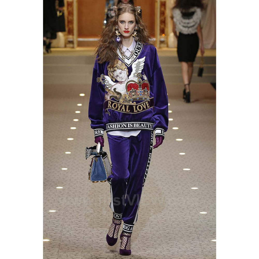 Dolce & Gabbana "Royal Love" Sweatshirt (XS, IT42) + Sweatpants Set (S, IT46)